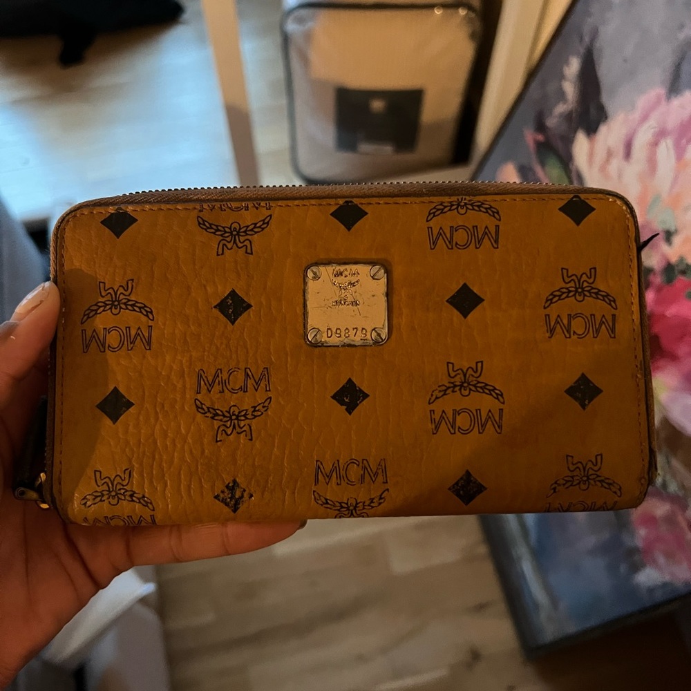 MCM wallet